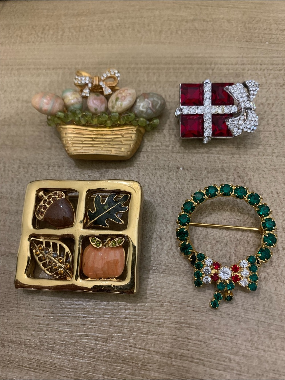 4 set Holiday Brooches Collection - Green, Red, Pink Accents